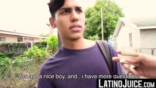 LatinoJuice.com - Straight guy Ariano maintains eye contact with me while he blows my