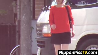 Japanese ladies cant battle the desire to piss in the city