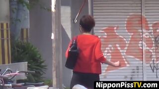 Japanese ladies cant battle the desire to piss in the city