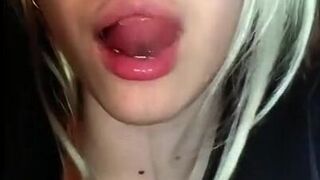 Veronika cum tribute