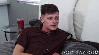 Muscular Cade Maddox fucking twink with big cock