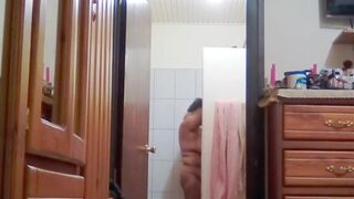 saggy hooters of a desi stepmom (Hidden Cam)