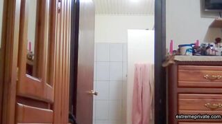 saggy hooters of a desi stepmom (Hidden Cam)