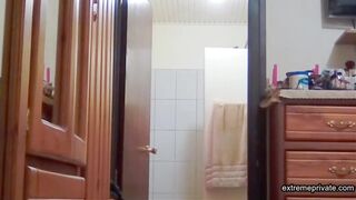 saggy hooters of a desi stepmom (Hidden Cam)