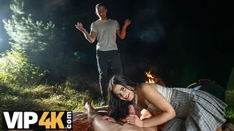 Hunt 4K - Teen Chloe Heart Was Seduced And Her Tight Pussy Was Fucked In Public In Front Of Her BF