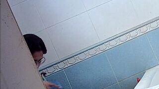 Fizza Saeed Washroom Leak Video