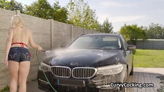 Busty bikini gf wants dick after soapy car wash