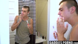 DaddiesPorno.com - Sexy bathroom session with stepdad after cleaning my wounds