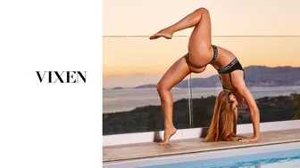 Vixen - Beautiful Miniature Teen Mary Rock Is Jumping On A Large Penis