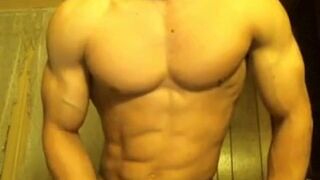 Muscle Men Showing Off - Big Cocks on Cam