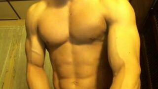 Muscle Men Showing Off - Big Cocks on Cam