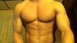 Muscle Men Showing Off - Big Cocks on Cam