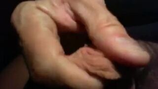 Homemade Masturbation: Cumming in Foreskin