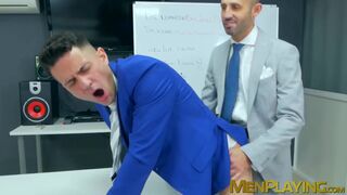 Office hunk Robbie Rojo blows his boss before hard drilling