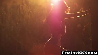 FemJoyXXX.com - Serena Wood's sunset body expose and mouth-watering display