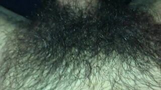 Joven veinteañera se mete mi verga con todo y su ano peludo y lleno de leche