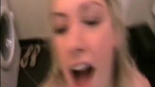 Deutscher Amateur Blonde Blowjob in Überknee -Stiefeln