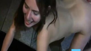 Deep Amateur Pussy Fisting on Webcam