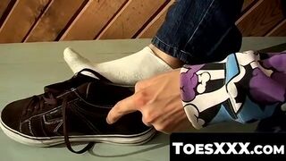 ToesXXX.com - Young foot lover Clyde's foot and cock play