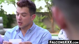 FalconsXXX.com - Hansome man barebacks hunk after sucking big fat dick in a wild ride