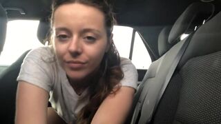 Naughty Solo Female Masturbates in Uber Backseat