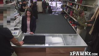 Handsome MILF sells her mouth and twat in the pawnshop