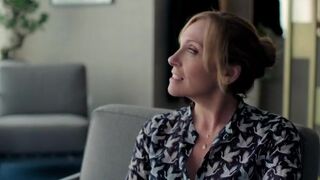 "Wanderlust" S1,E3 Starring: Toni Collette, Steven Mackintosh (Mainstream)(2018)