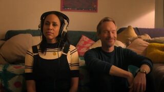 "Wanderlust" S1,E3 Starring: Toni Collette, Steven Mackintosh (Mainstream)(2018)