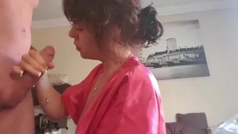 Amateur Brunette Deepthroats And Gags On A Big Cock