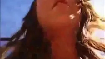 Sara, Svensk Strandamatör Med Stora Tillgångar