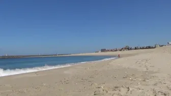 Big-Titted Brunette Teen Amateur Couple Having Hardcore Sex on the Beach
