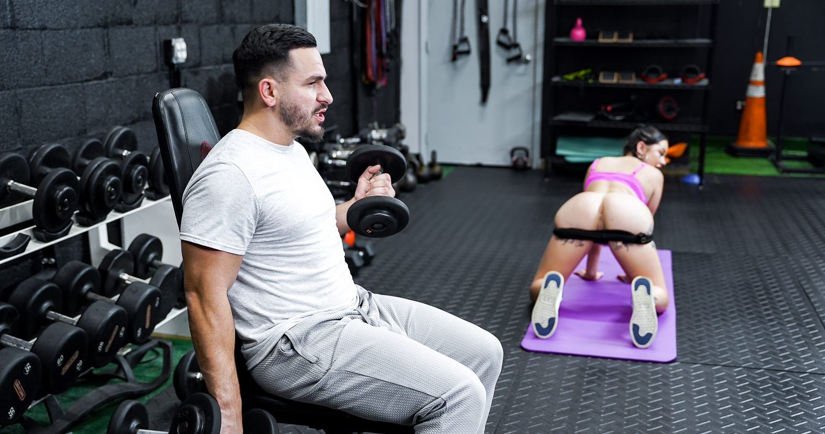 Watch video Fucking a fitness influencer with perfect bubble butt on Redtub...