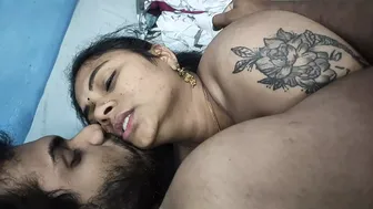 Vaishnavysharunraj - Mallu Couple Hot Romantic Fuck In Saree, Indian Couple Hot Sex In Saree, Saree Romantic Sex In Bedrroom, Indian Couple Hot Sex