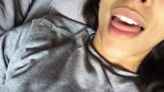 Hot Brunette Amateur Masturbates To Real Orgasm On Webcam