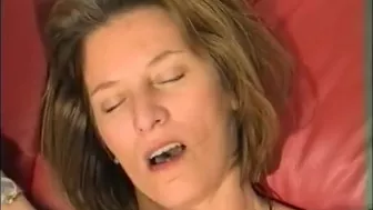 Deutsche Amateur -Milfs im Lesbendildo -Interview