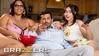Brazzers - BRAZZERS - Ashlyn Peaks & Chloe Surreal Invite Their Crush For A Movie Night But Soon Turns To A Steamy Threesome
