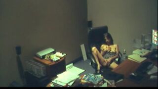 Scandalous GFs - Horny solo slut masturbating at the office