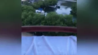 Fumando marihuana y sexo al aire libre con una tetona latina amateur