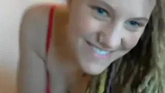 Blonde Amateur Pawg Shakes Her Big Ass on Webcam