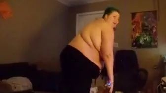 Big-Ass BBW Girl Dancing On Webcam