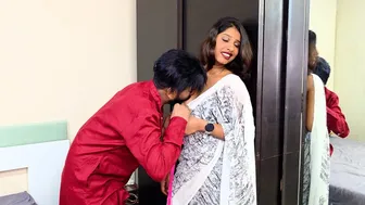 Indian Tamil Girl And Tailer Boy Very Good Sexy Chudai Hindi Audio