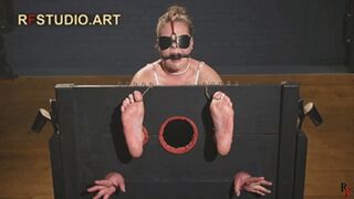 Clips 4 Sale - Vanda - Bastinado and Tickling in Heavy Stocks (UHD 4K MP4)