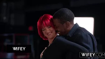 WIFEY Fiery Redheaded Hotwife Samantha Sinz Goes Crazy For BBC