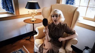 Clips 4 Sale - Peaches And Lola - Tradwife Punishes Husband With Hairbrush Spanking OTK 4K