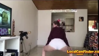 Big Booty White BBW Twerking on Webcam Solo