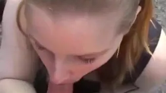 Utomhus svensk anal POV med en offentlig nakenhet vridning