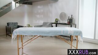 Lesbians tested a new massage table