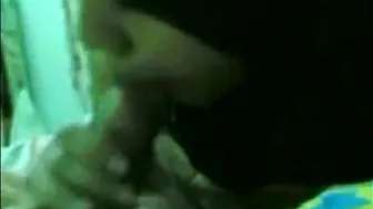 Malay Babe in Hijab Gives Blowjob to Her Boyfriend