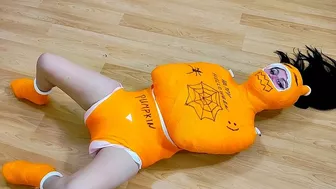 Clips 4 Sale - Straitjacket Body Cast, Pumpkin