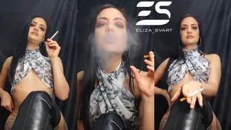 Clips 4 Sale - Smoking in a skull top and overknee boots